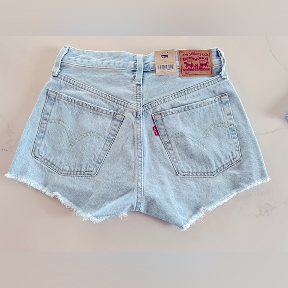 Short Levi’s 501 - Picture 2 of 3